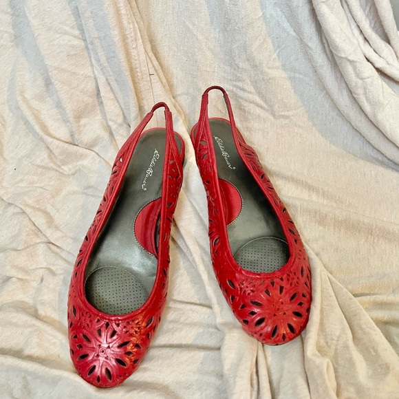 Eddie Bauer cutout red flats / slingback - Picture 2 of 5